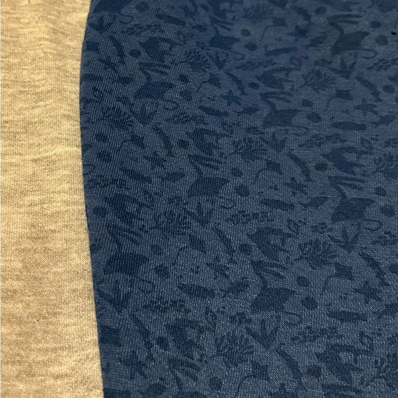 St Louis Aquarium Gray Blue Crewneck Sweatshirt 2XL Union Station Otter Shark - Picture 4 of 10